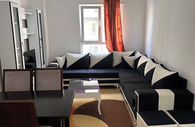 Perfect new 60 sqm appartment, fully furnished. Perfect location.