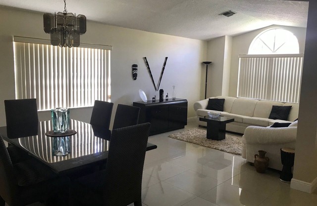 PERFECT RELAXING GETAWAY FOR COUPLE OR SMALL GROUP