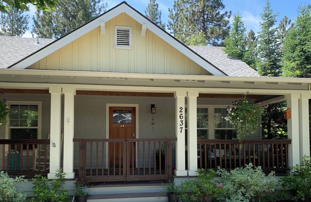 Perfect short term rental close to everything in NW Crossing!