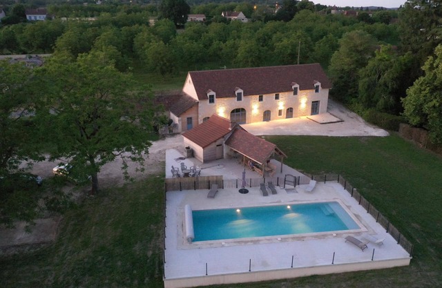 Périgord Noir, magnificent barn converted into a haven of peace.