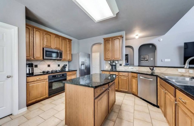 Pet Friendly 4 BR 2.5 BA 3 Car Garage Keller ISD