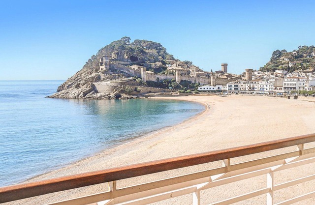 Pet friendly apartment in Tossa de Mar