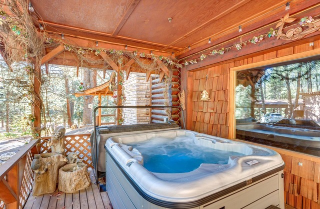 Pet-friendly Bayfield Cabin w/Game Room & Hot Tub