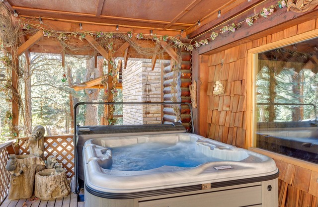 Pet-Friendly Bayfield Cabin w/Game Room & Hot Tub