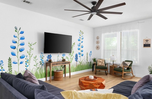 Pet-Friendly E. Austin Home - Heated Pool - Yard