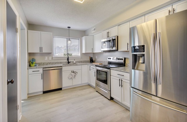 Pet-friendly Hampton Vacation Rental on River!