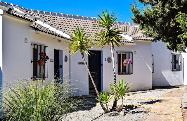 Pet Friendly Holiday Home 'Romantic paradise 1' with Pool, Garden and Wi-Fi