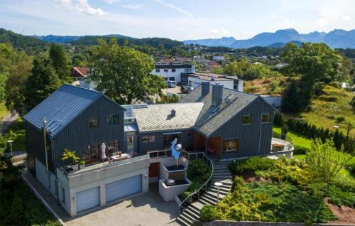 Pet Friendly Home In Ålesund
