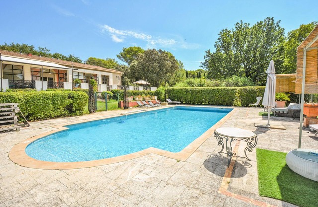 Pet friendly home in Aubais