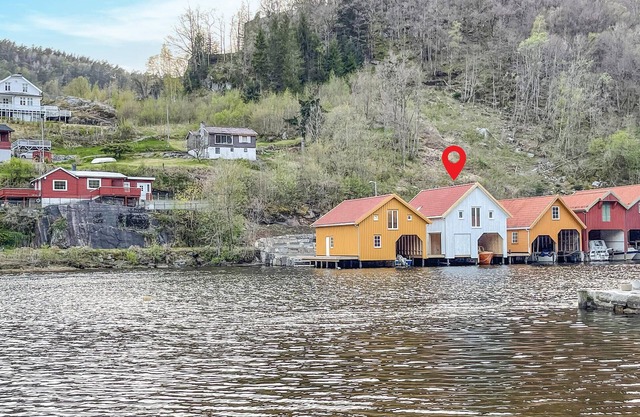 Pet friendly home in Feda with kitchen