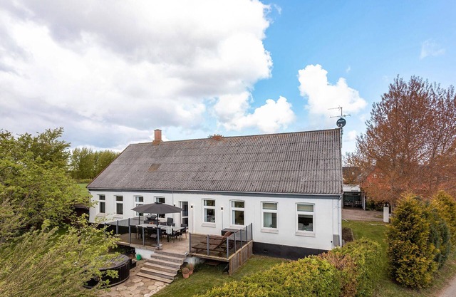 Pet friendly home in Nexø with WiFi
