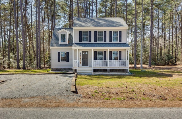 Pet-Friendly Home: Spacious Yard + Community Perks