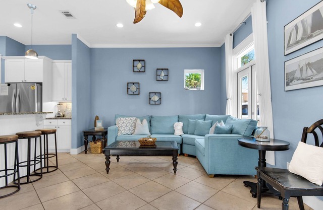 Pet Friendly Home Close to Beach