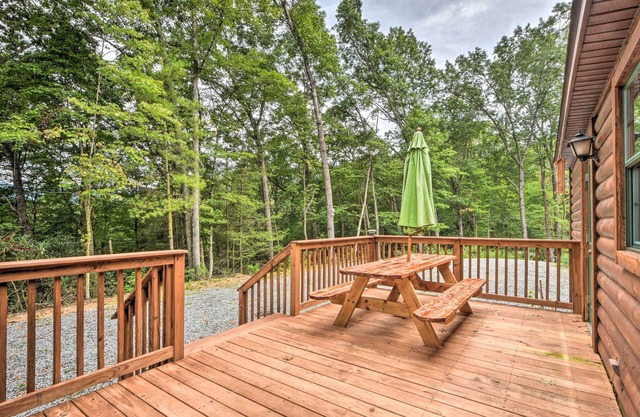 Pet-Friendly Marble Cabin w/Deck, Grill, Fire Pit