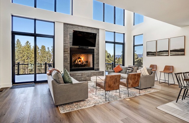 Pet Friendly | Minutes to Lift | Hot Tub | Blue Mountain Escape