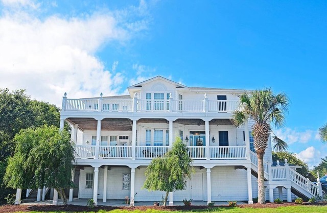 Pet friendly, Oceanview Home at Bon Temps