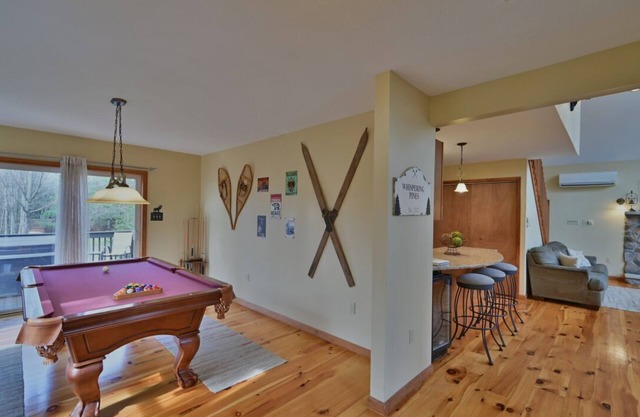 Pet-Friendly Pocono Chalet: Master Suite, BBQ, Hot Tub, 2 Decks and Pool Table!