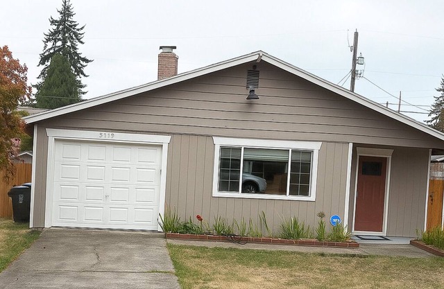 Pet-Friendly Remodeled 3-bedroom Charmer in Trendy Tacoma