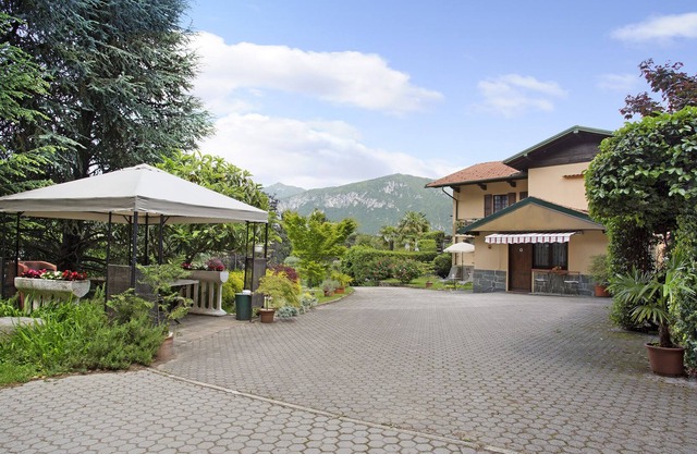 Pet-friendly Studio Monolocali in Casa con Giardino 2 with A/C, Wi-Fi, Garden & Terrace