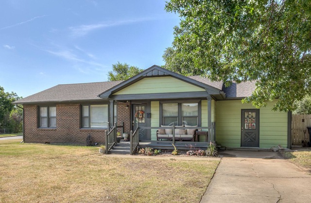 *PET FRIENDLY* The Burrow Comfortable 3bed