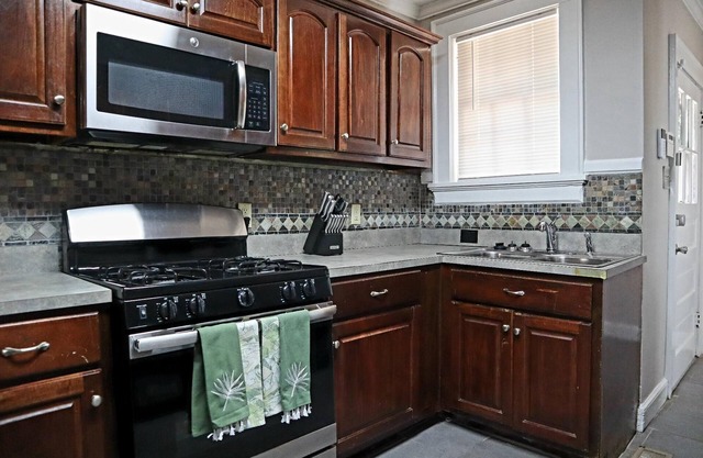 Pet Friendly Tudor Located Just 2 Miles From Uptown Columbus