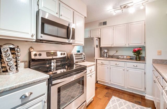 Pet-friendly Wintergreen Resort Condo w/Patio!