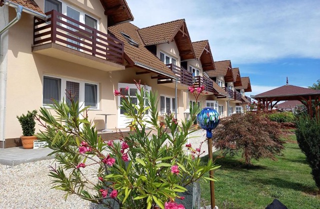 Petrovics Apartmanház 1