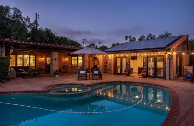 PettingZoo HeatedSaltPool Jacuzzi Views Prvt 5acre