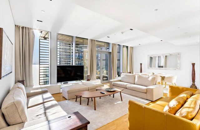 Phenomenal 2BR with Scenic Sea-View from ALL rooms!
