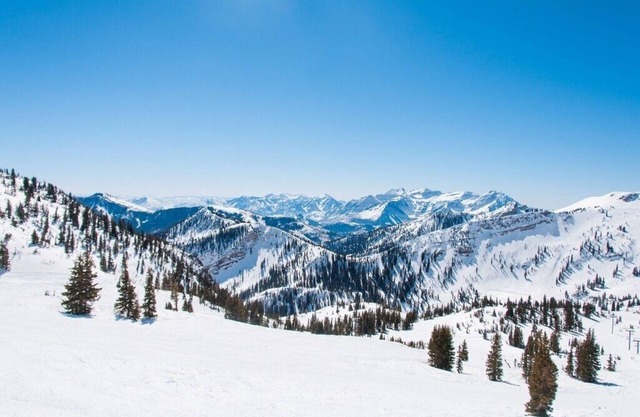 Phenomenal Getaway w/Private Hot Tub, Mountain Views & Prime Location