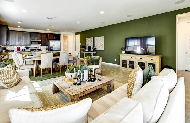 Phoenix House Rental ~ 7 Mi to Downtown!