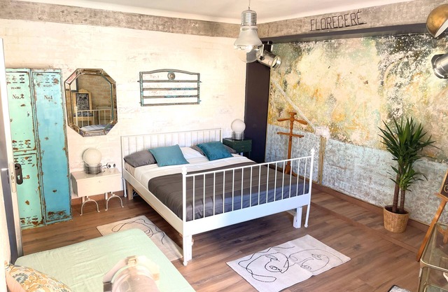 Picasso loft art design apartment, in centre Malaga