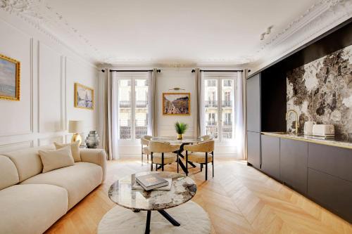 Pick A Flat's Apartments in Opéra - Rue La Fayette