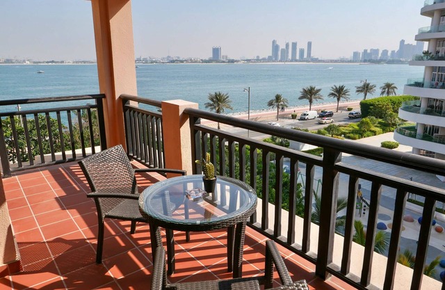 Picture-Perfect 2BR apartment with Burj View