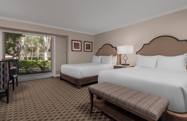 Picturesque Patio, Resort View, Two Queen Room, Rancho Bernardo Inn, Serene Esca