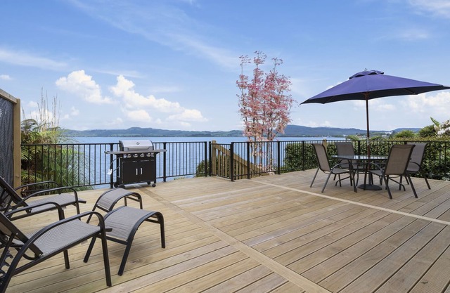 Piece of Paradise - Kawaha Point Holiday Home