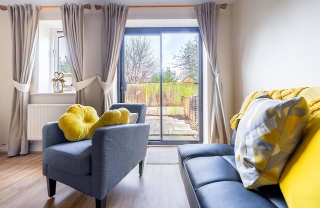 Pierocks Wickets Luxury Entire House, Free Parking and Wi-fi in Maidenhead