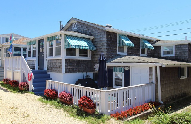 PIL4 | North End near Inlet, Dining, Beach/Boards! 1 Car Parking! by Shore Points Vacations