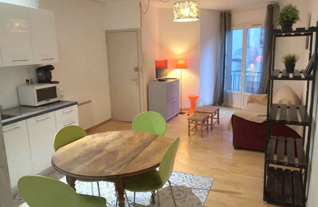 Pillement 2-T2 (45m2) central-Option garage- Beaches 21km !