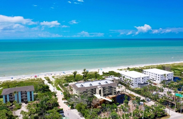 Pine Cove #102 is a 3/2 beachfront Sanibel vacation rental condo