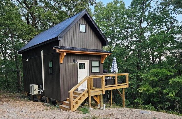 Pine Ridge Tiny Cabin