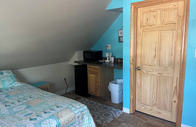 Pine View Lodge Old Orchard Beach - Attic Double/Full bed Unitnn