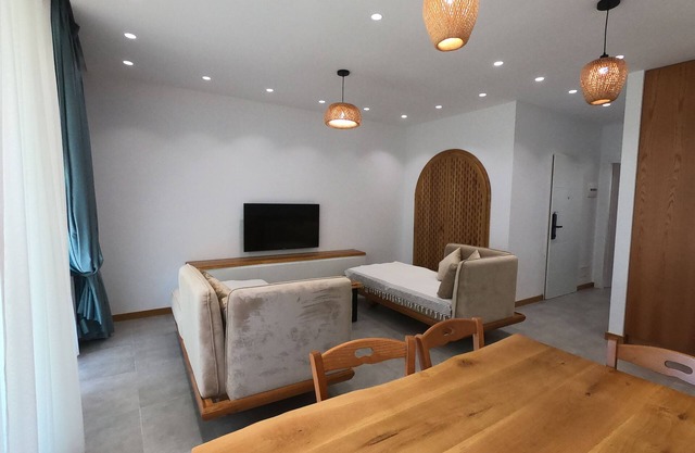 Pinegrove Apartment