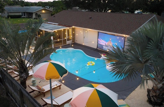Pink Waves Heated Pool Home+Hot Tub+Games