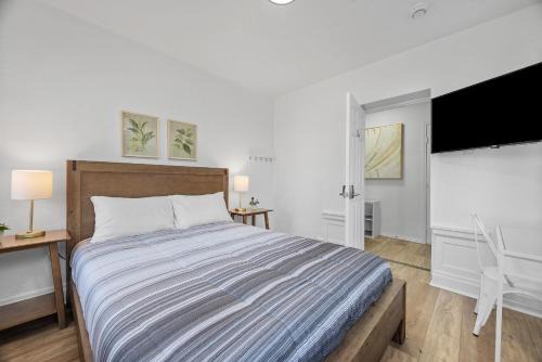 Pittsburgh Shadyside 1A Bright and Stylish Private Bedroom with Shared Bathroom
