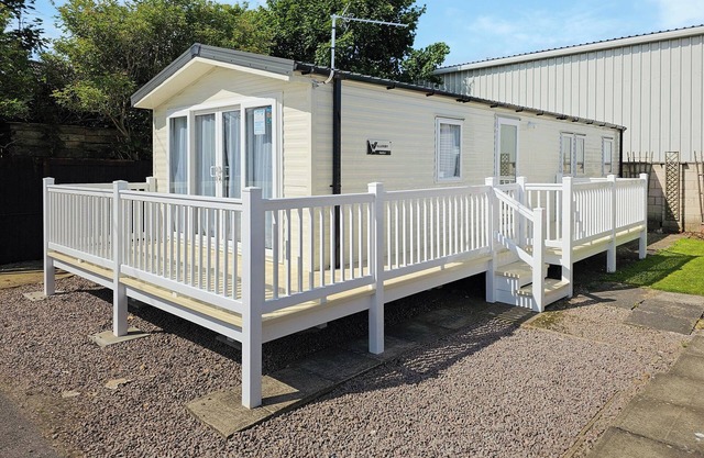Platinum 8 Berth Caravan