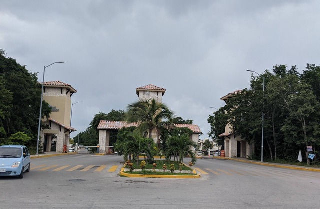 Playa del Carmen Mex. 10 min driv to beach/downtown $1dolar bus trans 6am/10pm