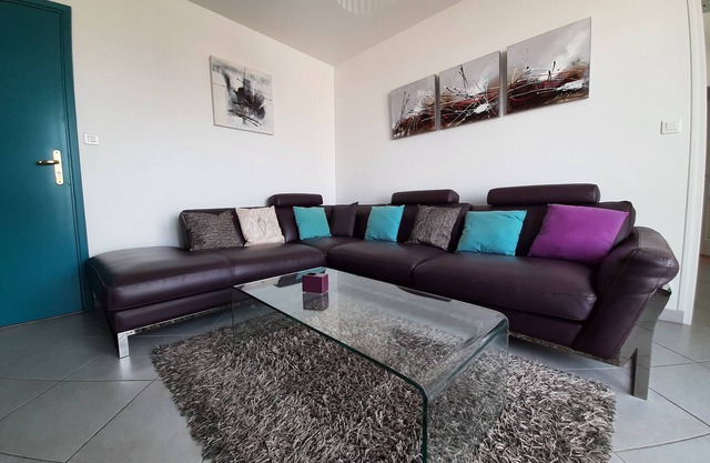 Pleasant 60m² + large terrace 40 m², panoramic view, south-west exposure