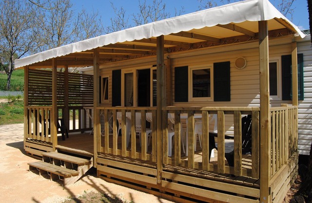 PLEASANT MOBILHOME 3 BEDROOMS 12 KM FROM SARLAT