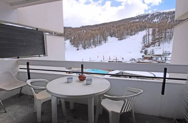 Podium Residence - POD805 - STUDIO - 4 PERSONS WITH BALCONY